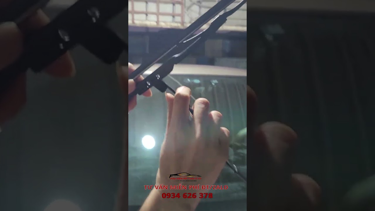 Hướng dẫn cách thay cần gạt mưa khung mềm lưỡi đơn