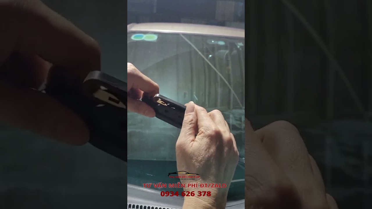 Hướng dẫn cách thay cần gạt mưa khung mềm lưỡi kép