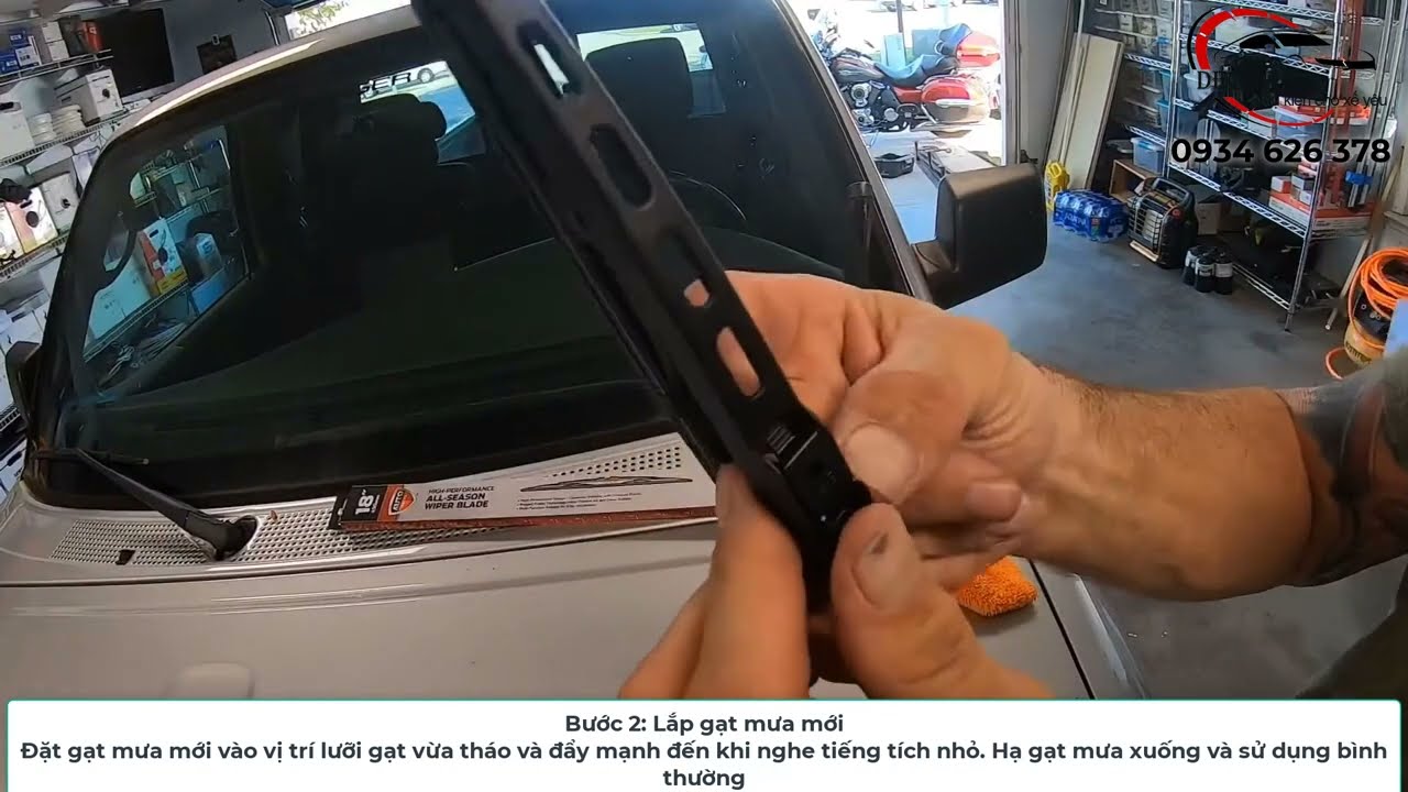 Cách thay cần gạt nước mưa xe bán tải Ford Ranger nhanh chóng và đơn giản