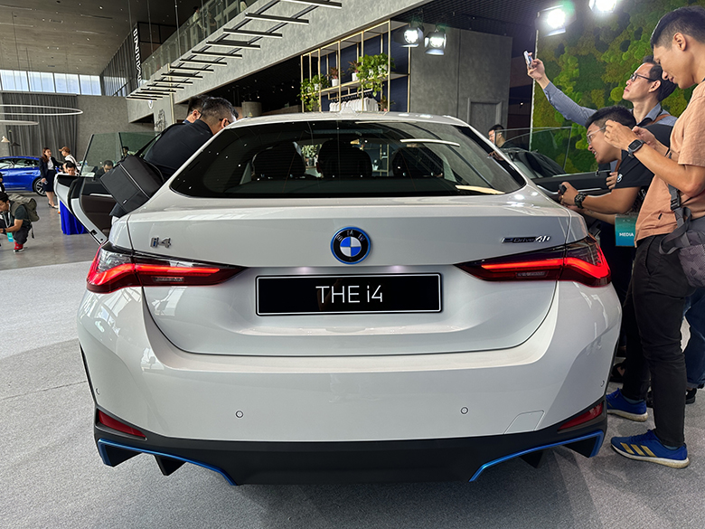 BMW i4 2023