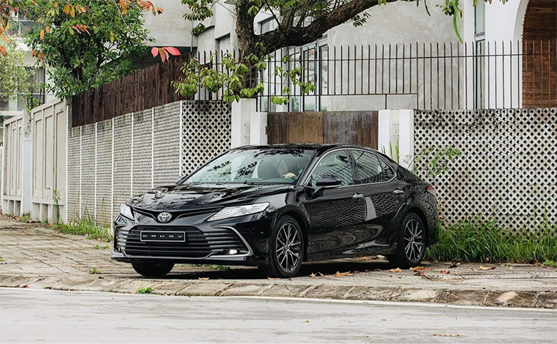 Toyota Camry 2.0Q
