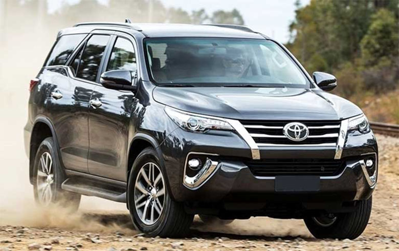 Toyota Fortuner 2.4MT 4x2