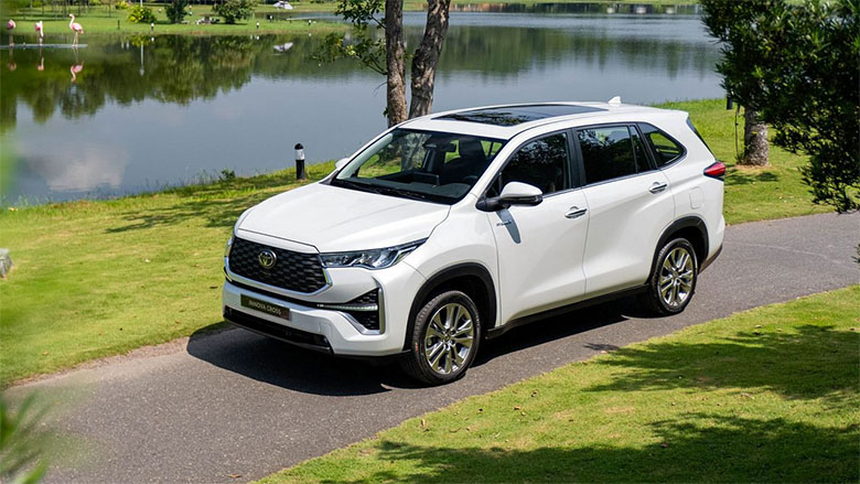 Kích thước xe ô tô Innova