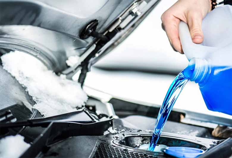 [Chia Sẻ] Top 10 loại nước rửa kính ô tô tốt nên dùng nhất hiện nay