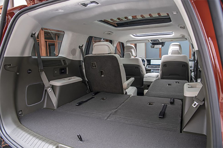 khoang hành lý santafe 2024